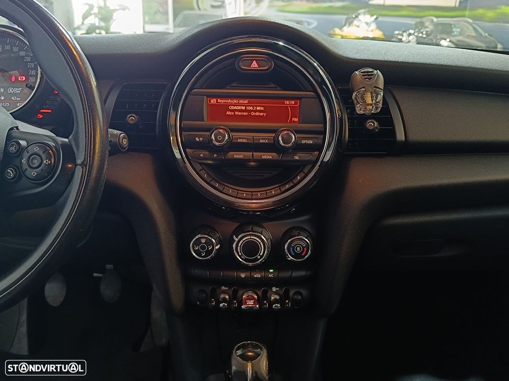 MINI 5 Portas One D - 22