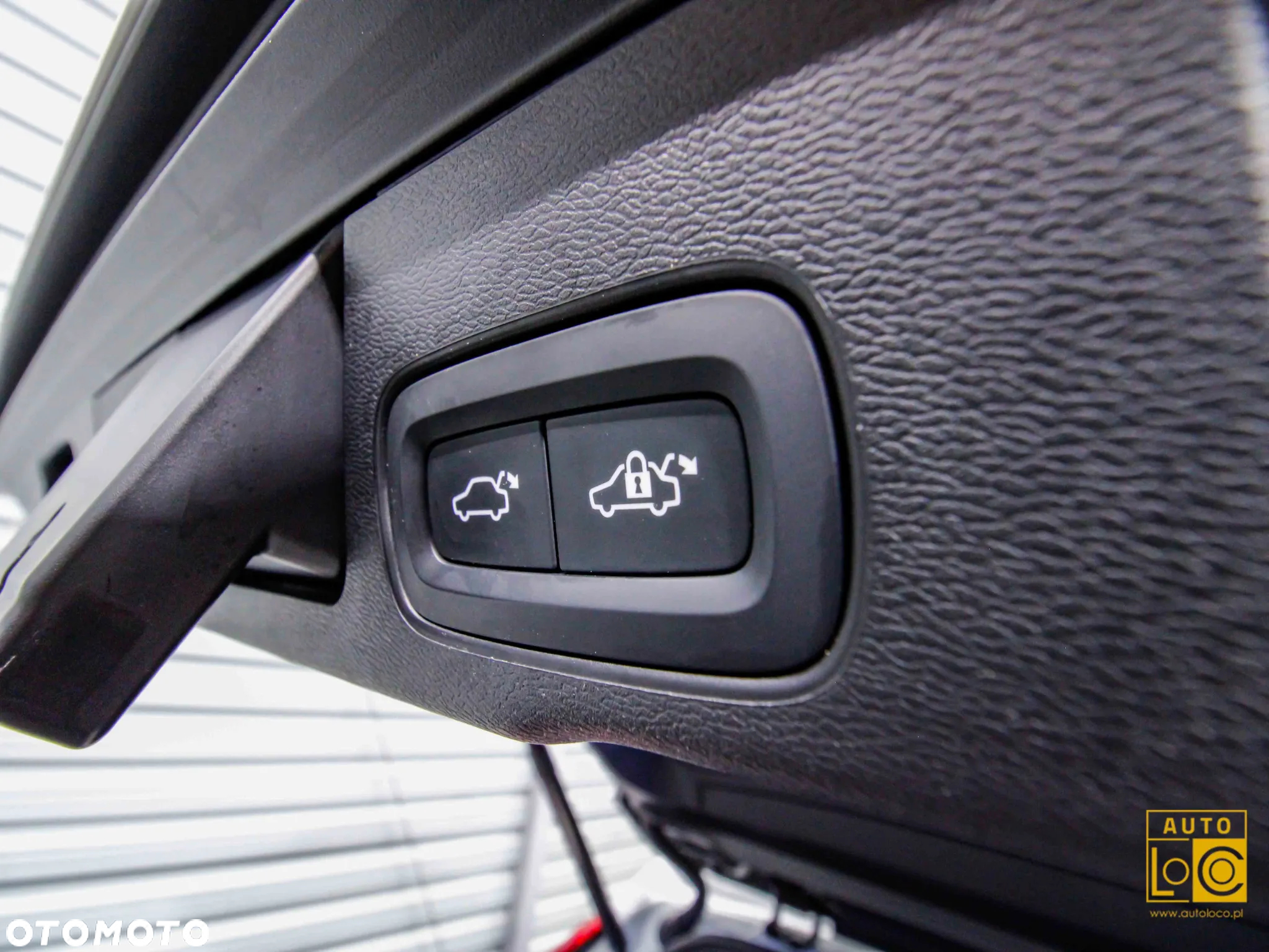 Volvo XC 60 B4 B R-Design - 33