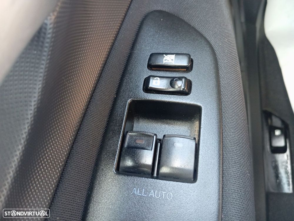 Toyota Auris 1.33 VVT-i AC - 9