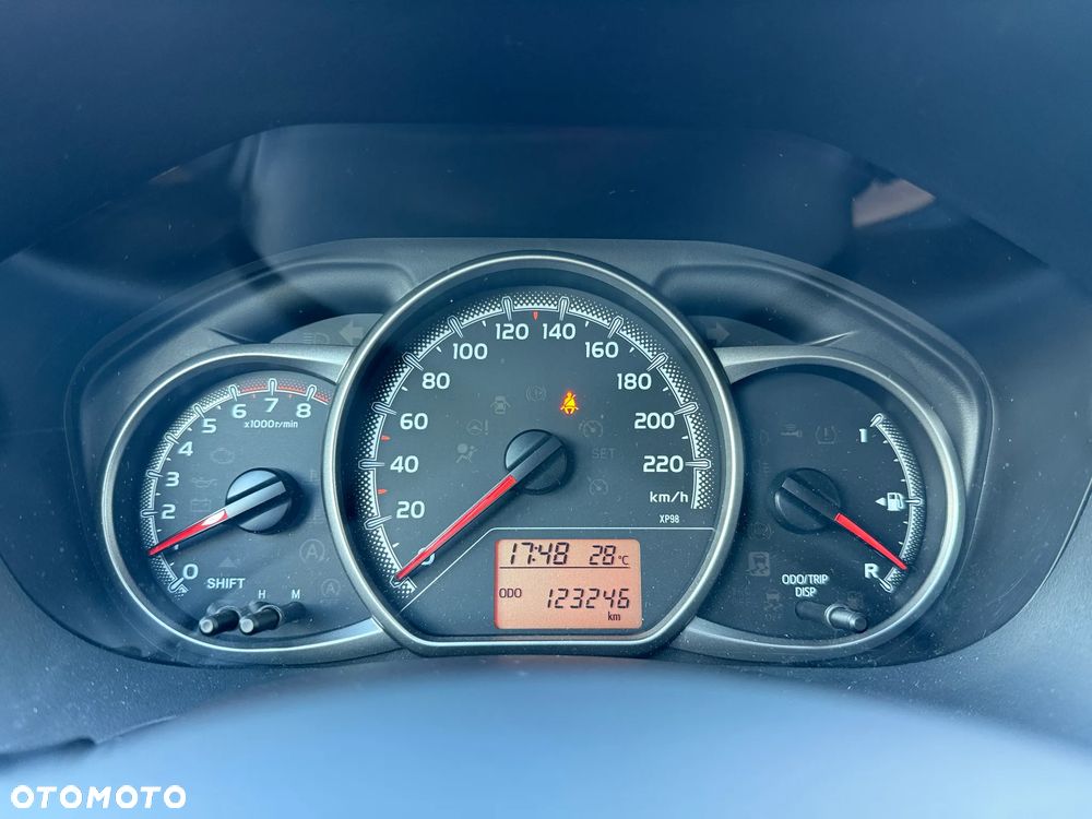 Toyota Yaris 1.0 Active EU6 - 9