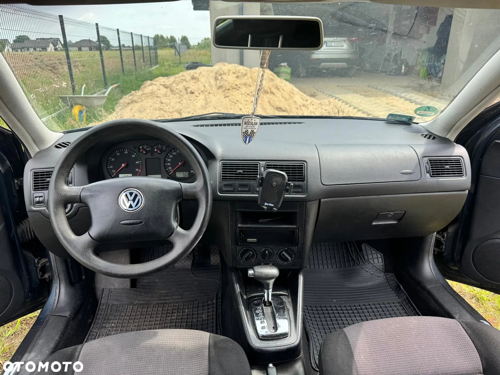 Volkswagen Golf - 10