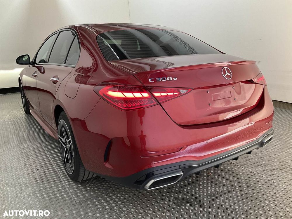 Mercedes-Benz C 300 e 9G-TRONIC AMG Line - 3