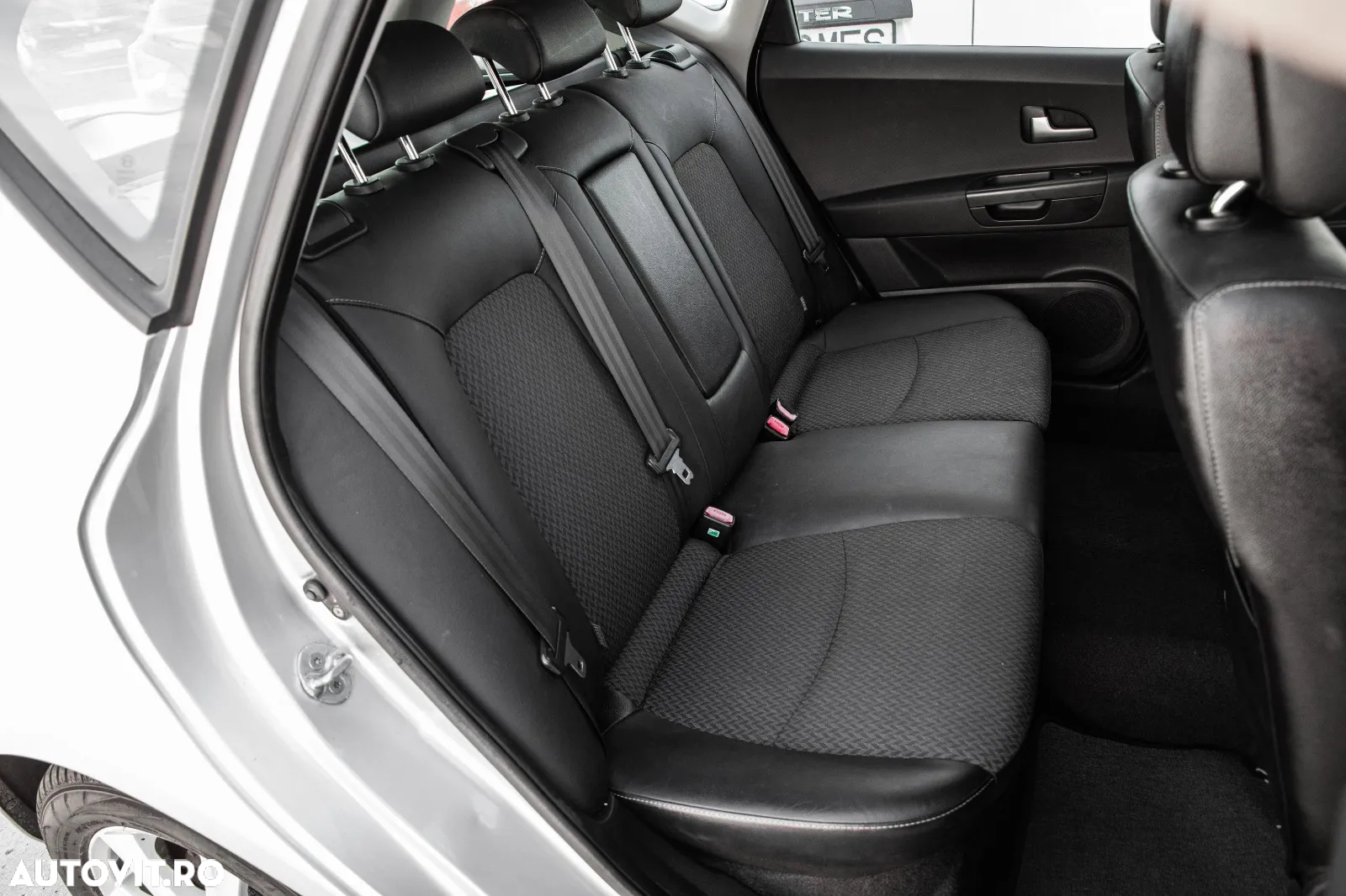 Kia Ceed 1.6 CRDi 115 Automatik Spirit - 13