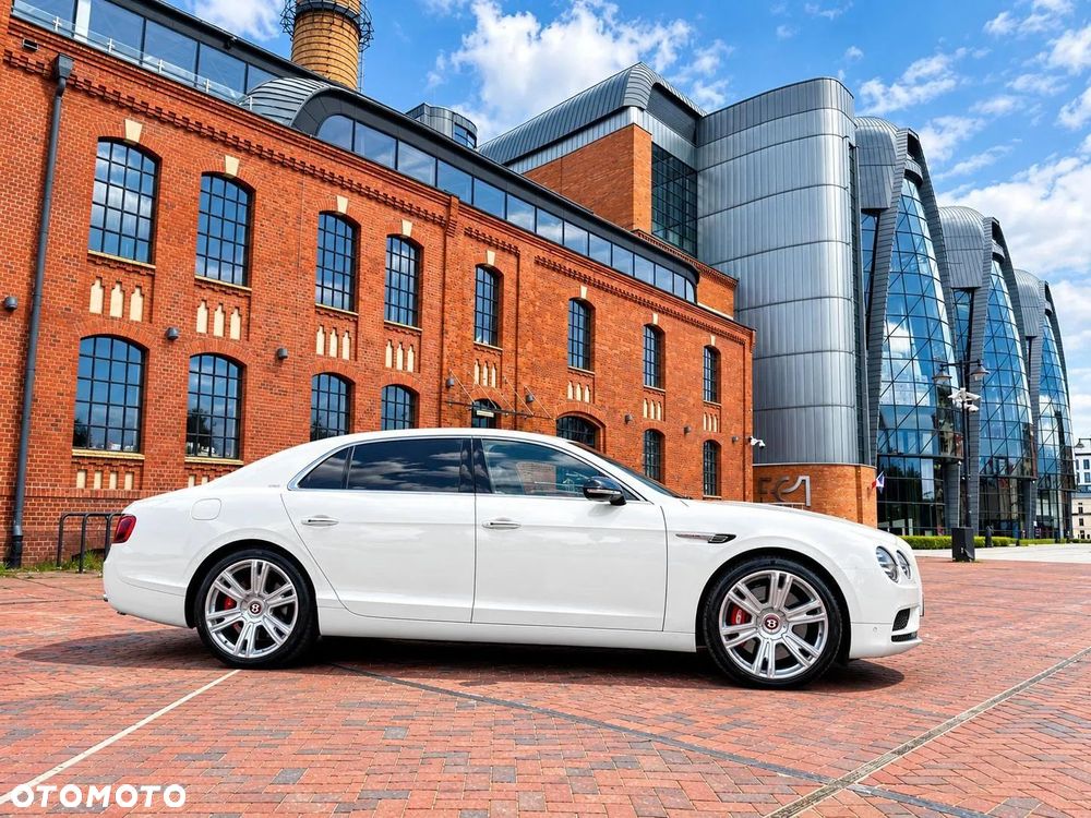Bentley Flying Spur - 4