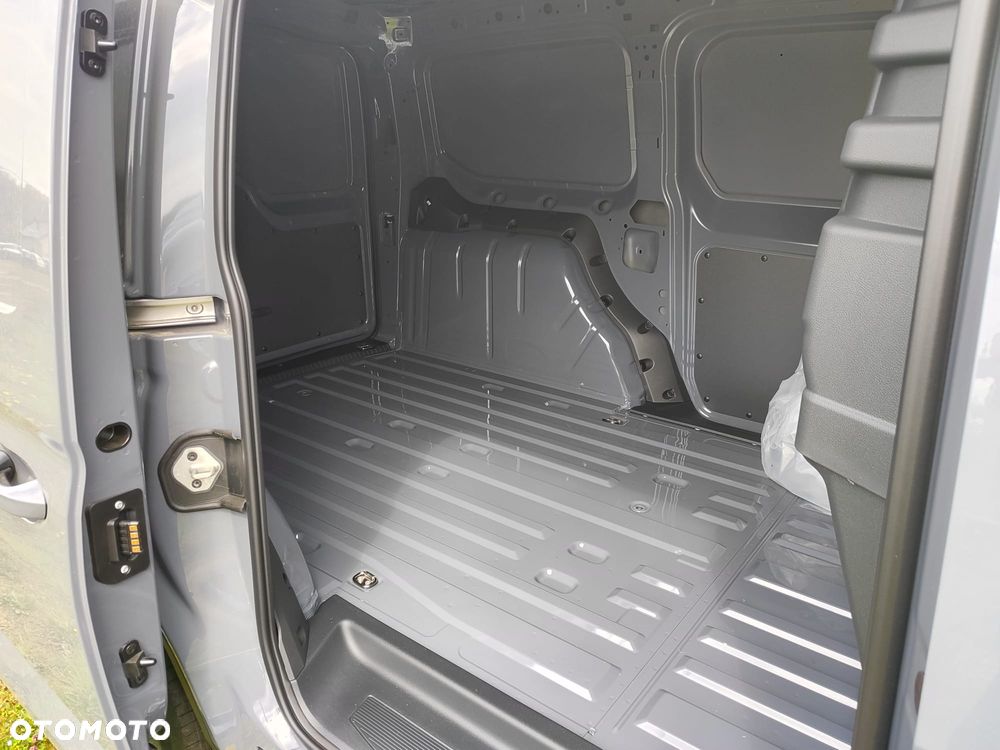 Volkswagen Caddy - 4