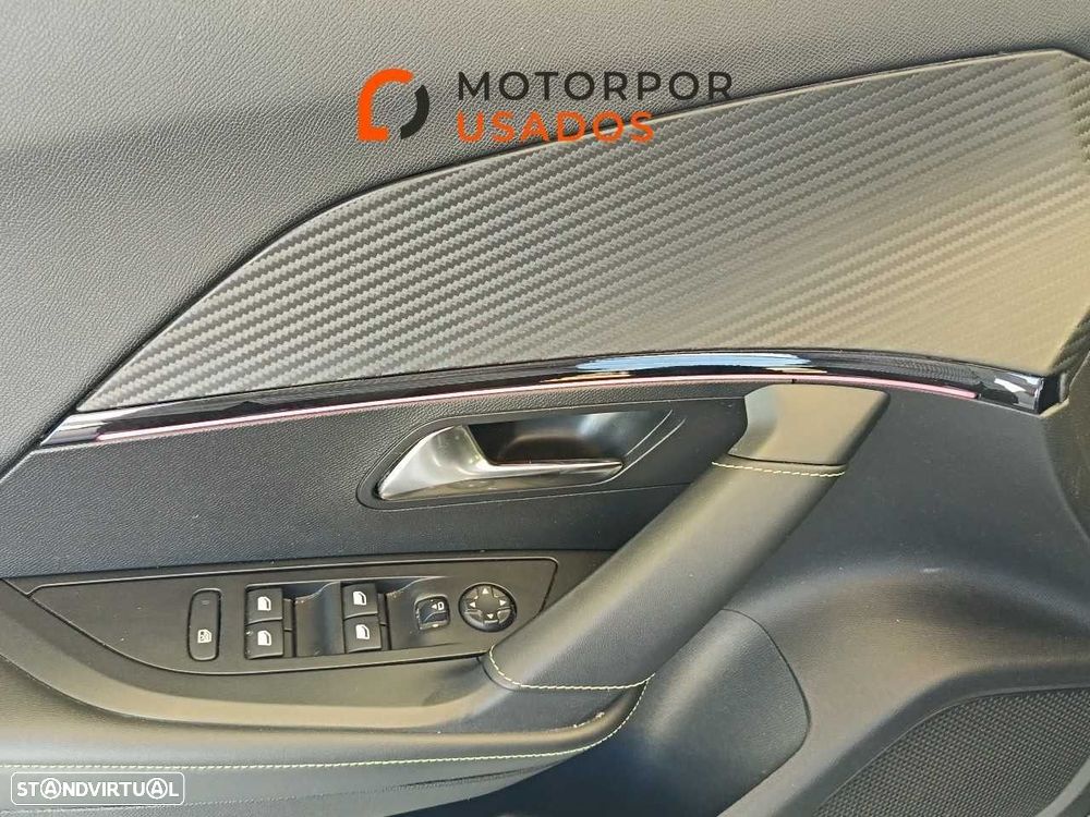 Peugeot e-2008 50 kWh GT - 12