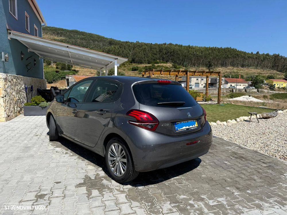 Peugeot 208 1.2 PureTech Signature - 15