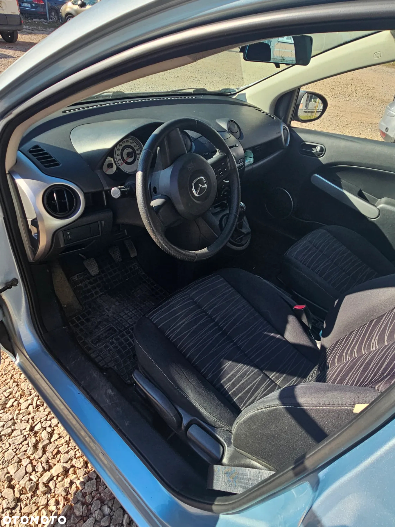 Mazda 2 - 11