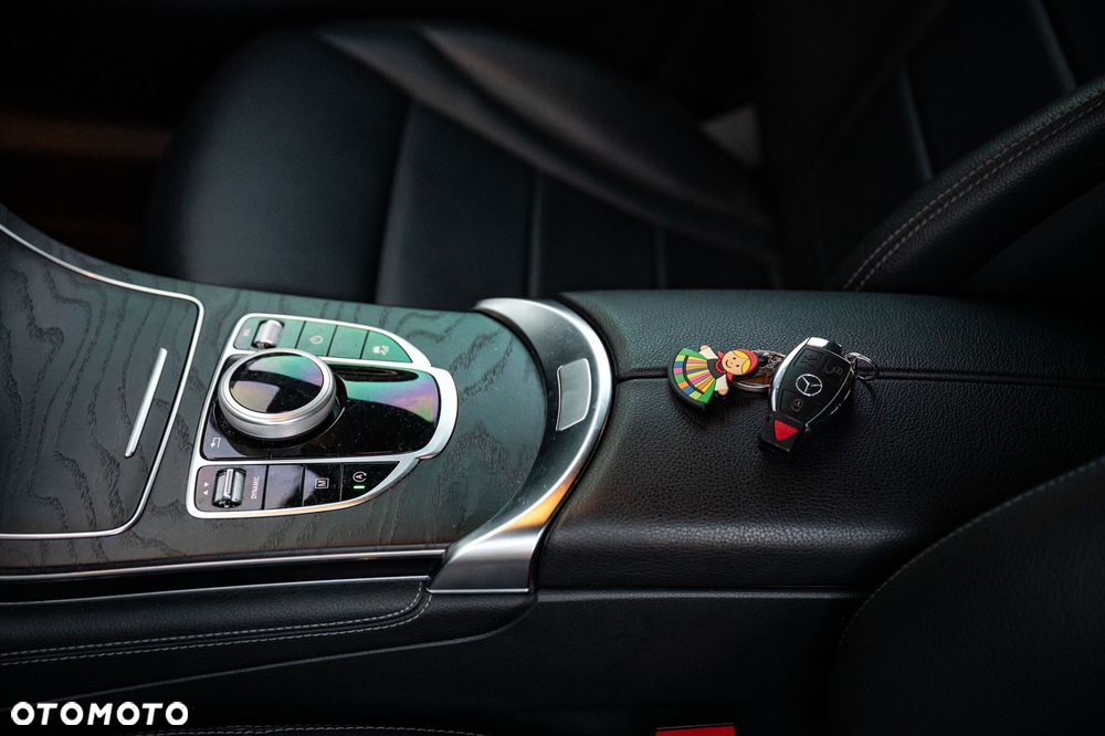 Mercedes-Benz GLC - 13