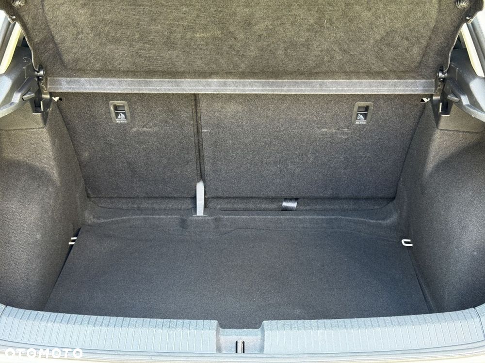 Volkswagen T-Roc - 30