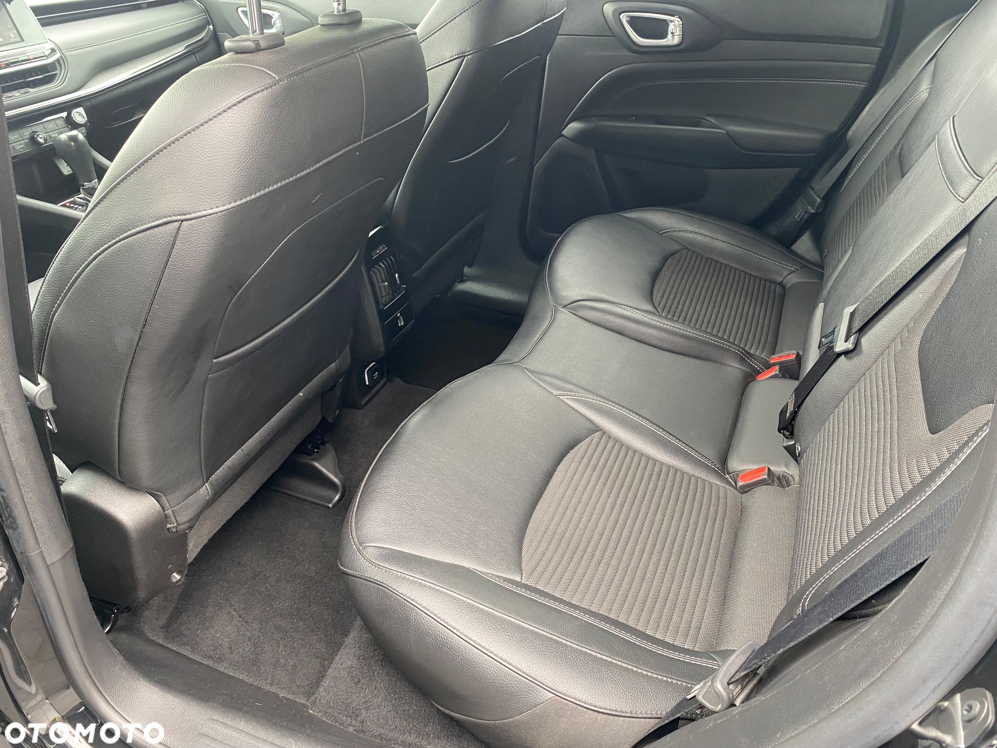 Jeep Compass 1.3 T4 4xe PLUG-IN HYBRID Automatik Altitude - 9
