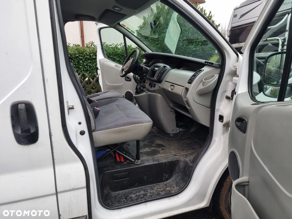 Renault Trafic - 10