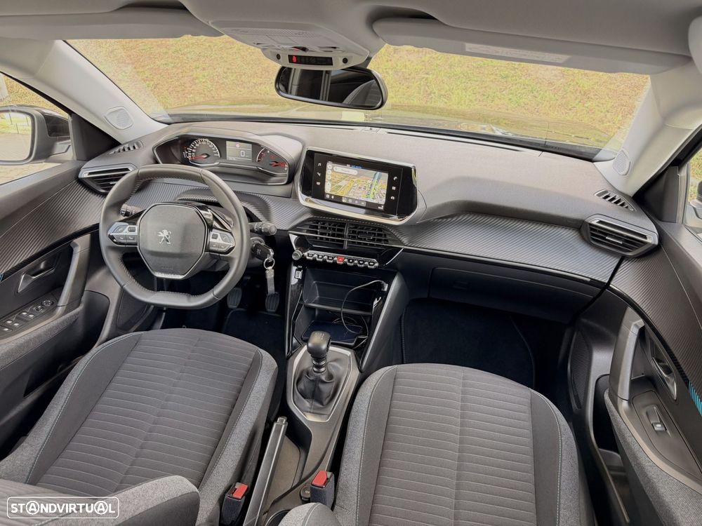 Peugeot 2008 1.2 PureTech Signature - 15