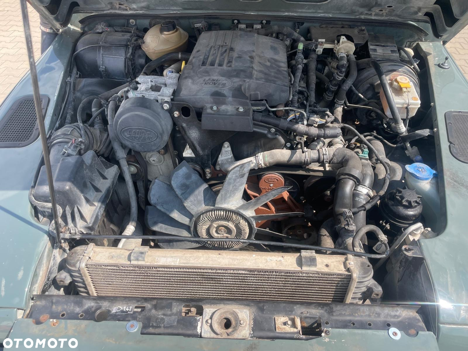 Land Rover Defender 110 DPF Station Wagon Rough II - 12