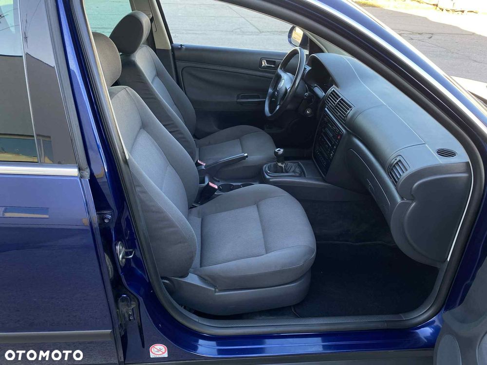 Volkswagen Passat ver-1-6-family - 17