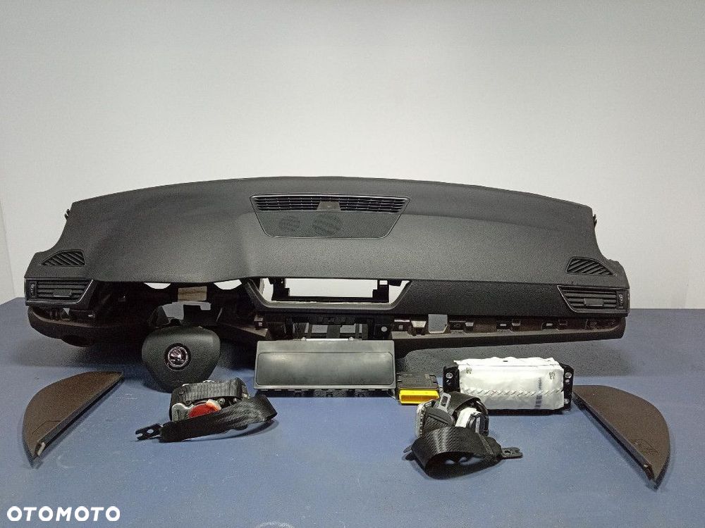 SUPERB III 15- DESKA KONSOLA PODUSZKI PASY SENSOR KPL EU 3V1857007 - 1