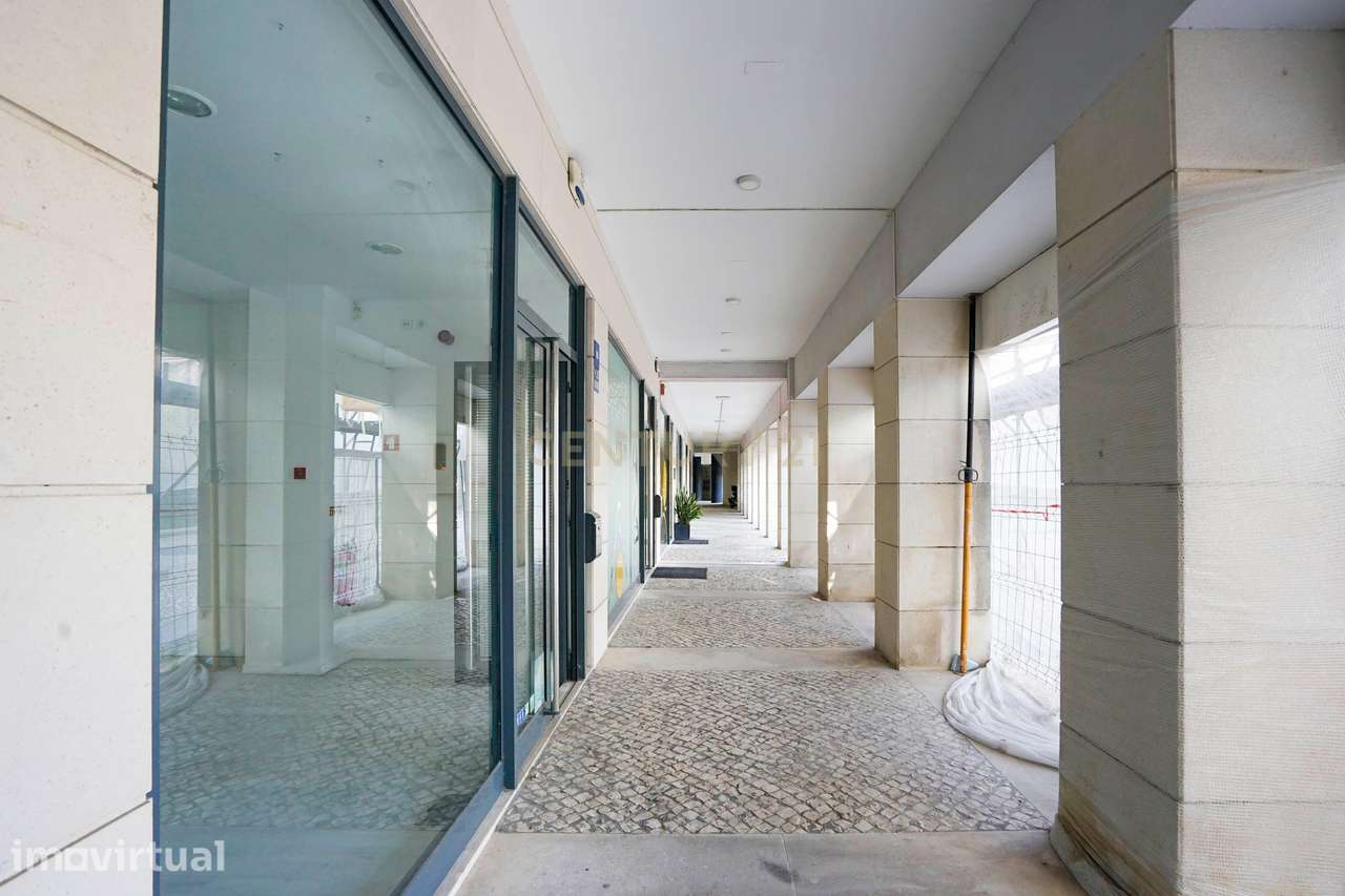 Oportunidade Única. Loja Comercial de 50m² no Parque das Nações Norte - Grande imagem: 4/20