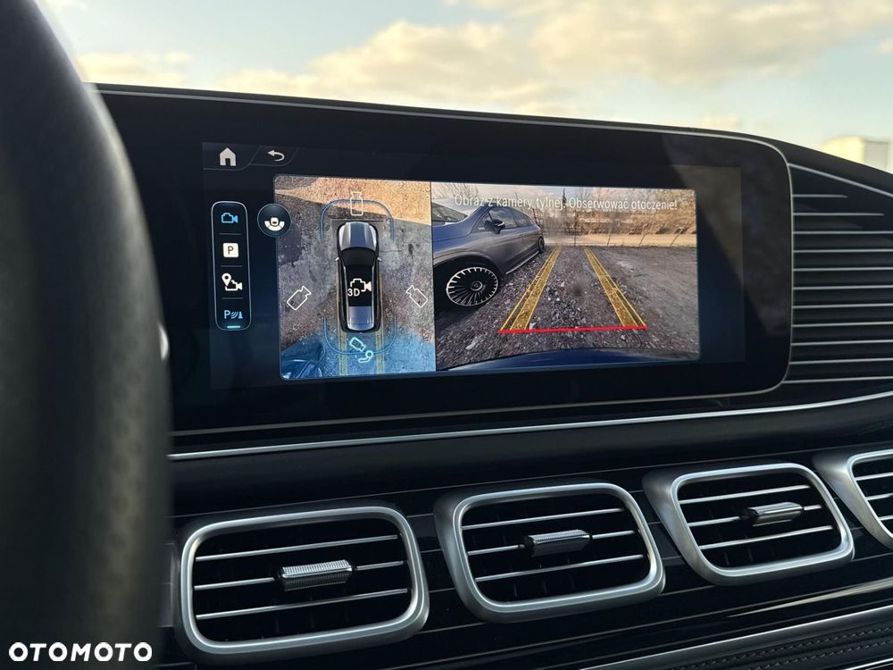 Mercedes-Benz GLS - 29