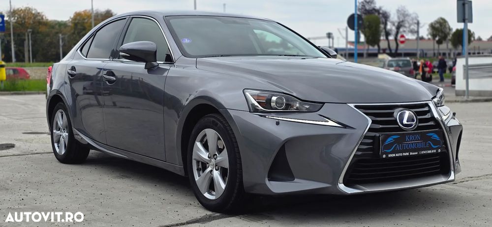 Lexus Seria IS 300h Executive - 21