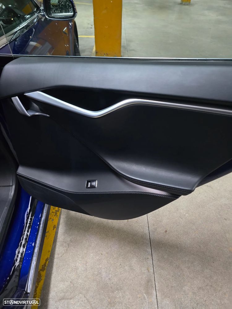 Tesla Model S 90D AWD - 20