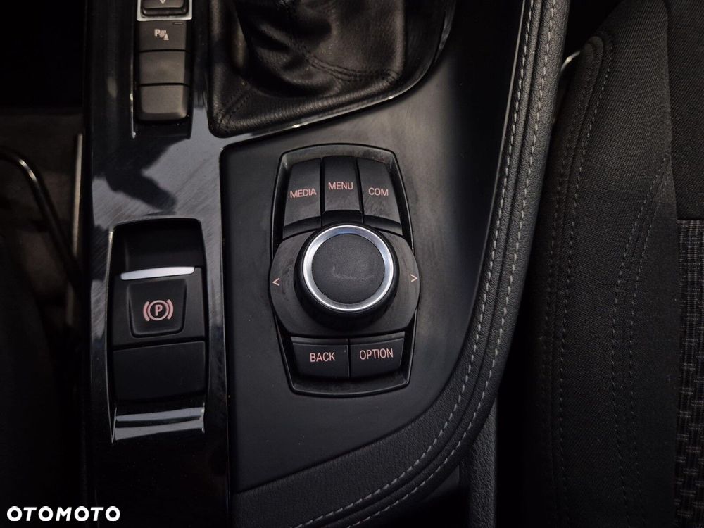 BMW X2 sDrive18i GPF Advantage - 24