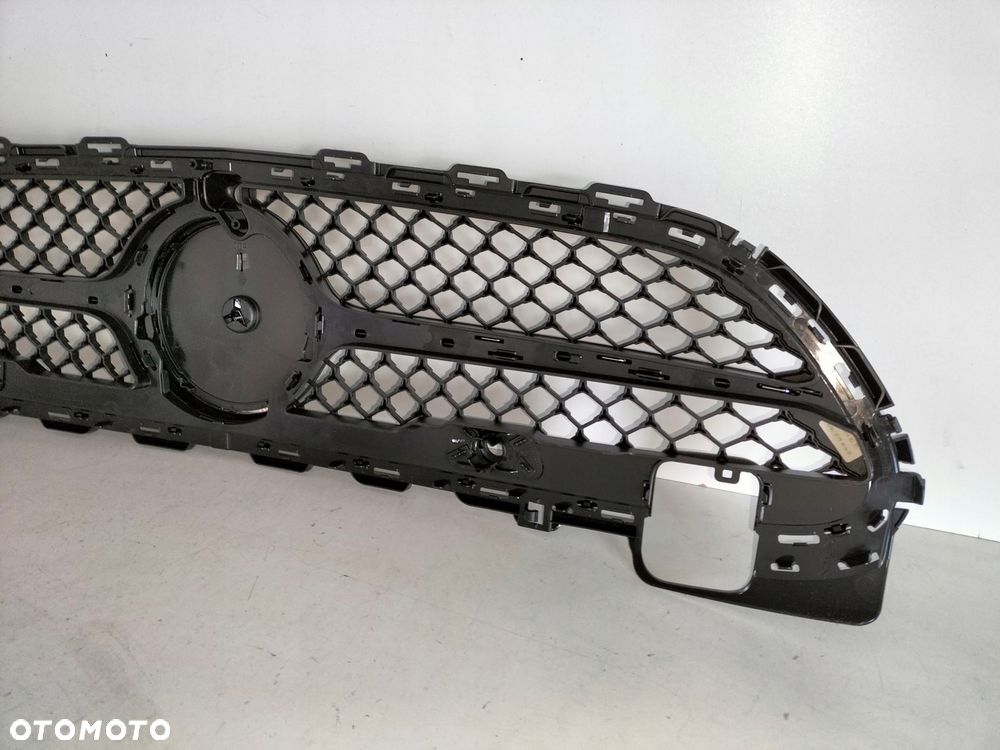 atrapa kratka grill mercedes c klasa w206 21- amg - 5