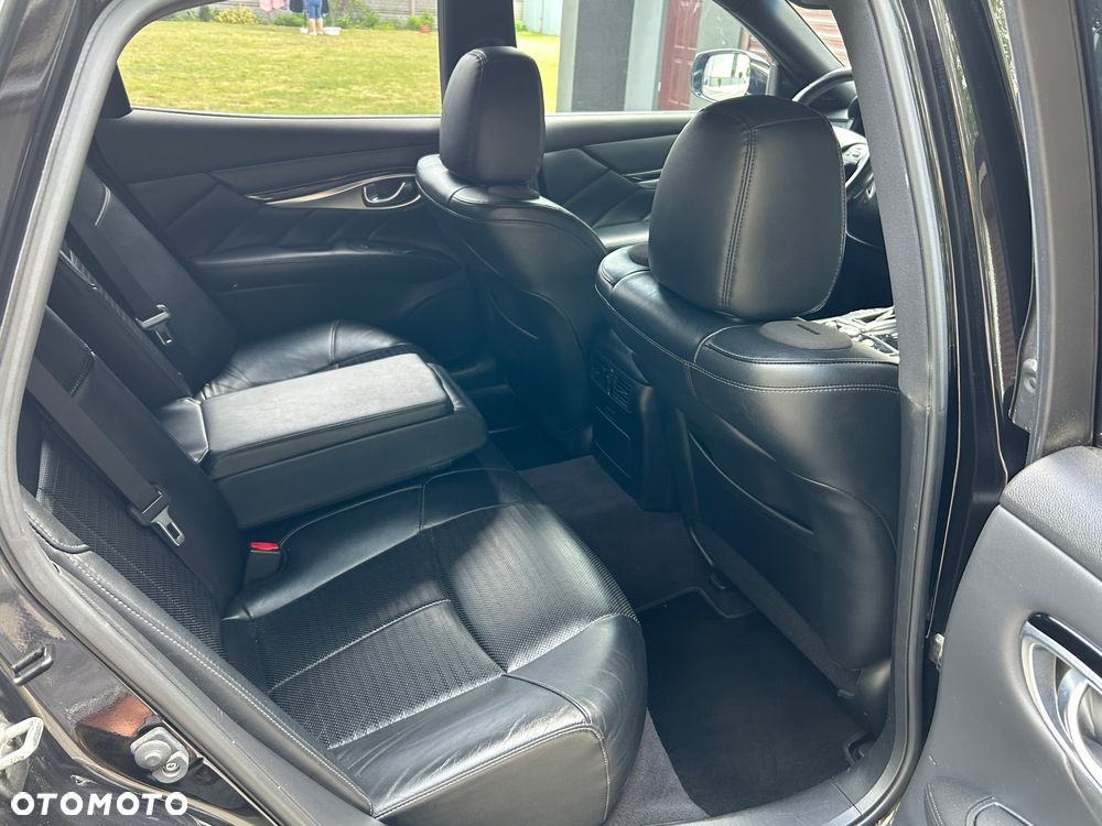 Infiniti Q70 2.2d Sport Tech - 22