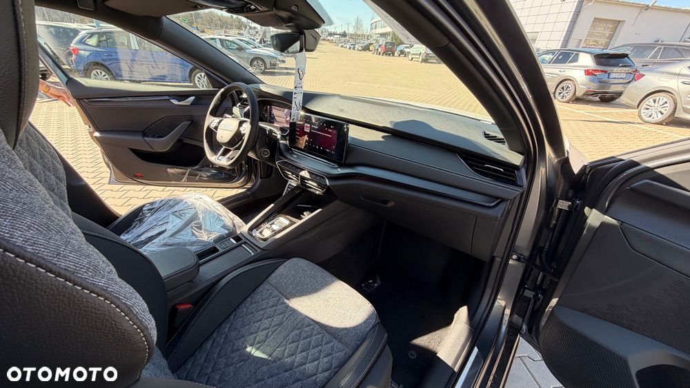 Skoda Octavia 1.5 TSI mHEV DSG Sportline - 7