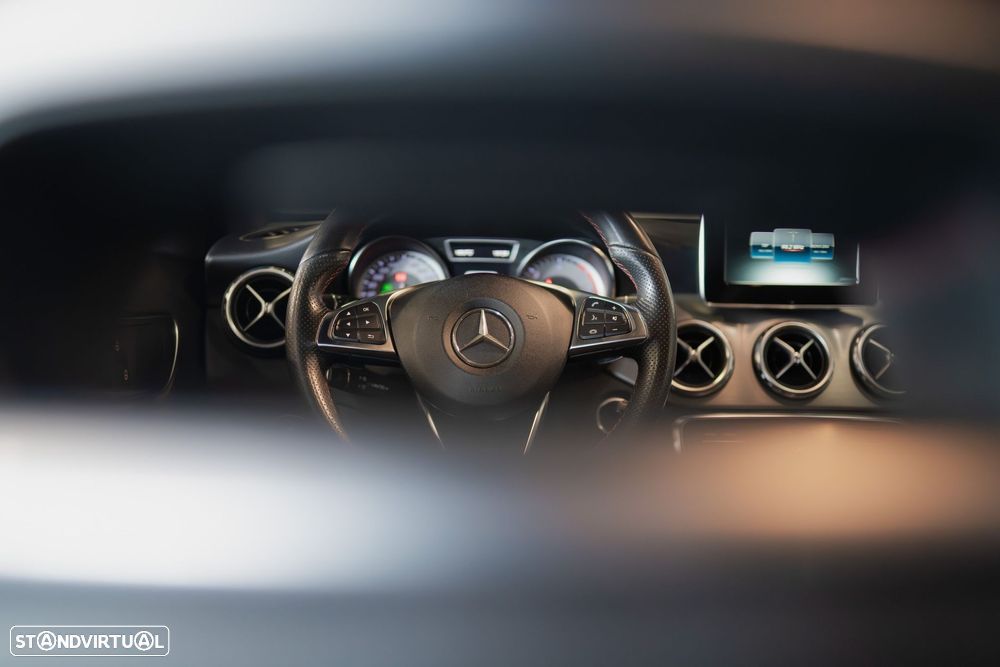 Mercedes-Benz GLA 180 d AMG Line Aut. - 24