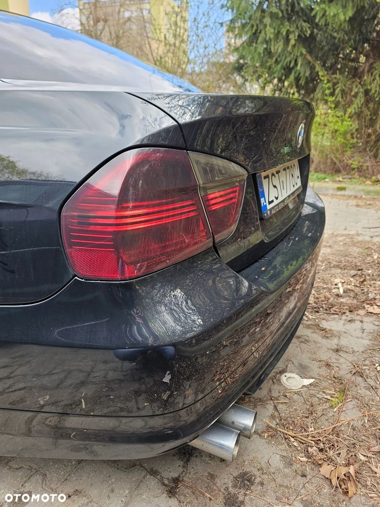 BMW Seria 3 330i - 3