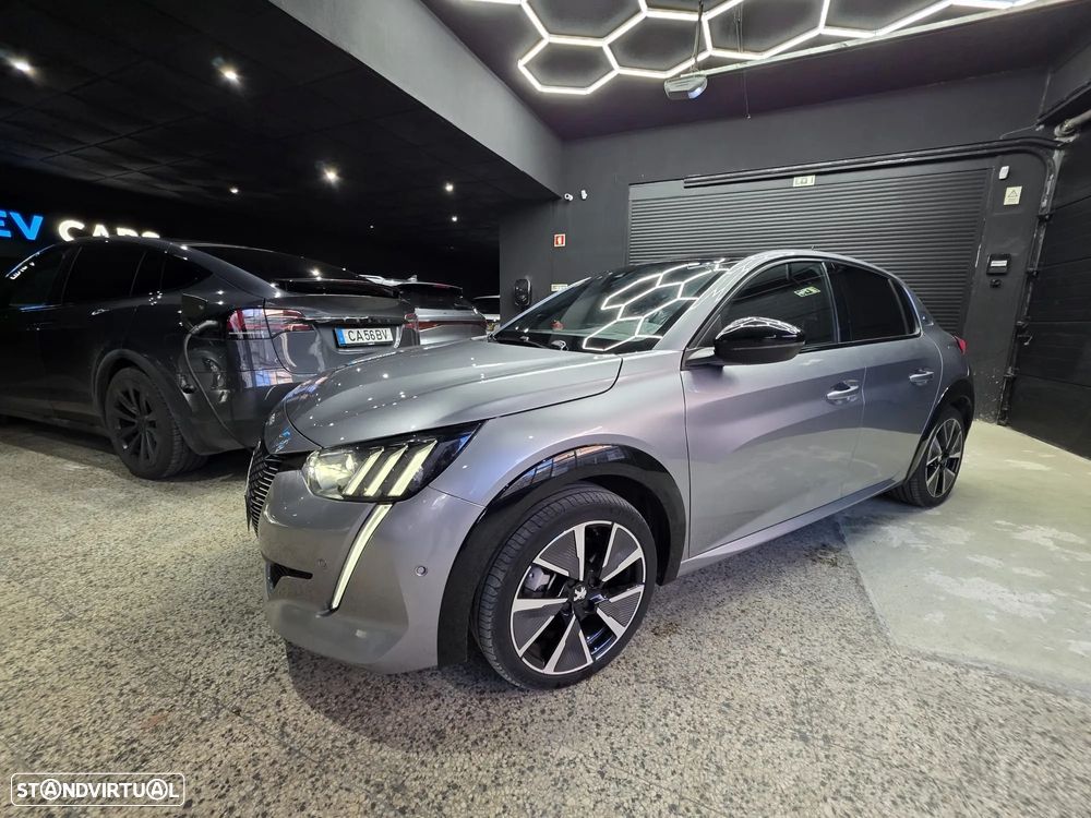 Peugeot e-208 50 kWh GT Line - 1
