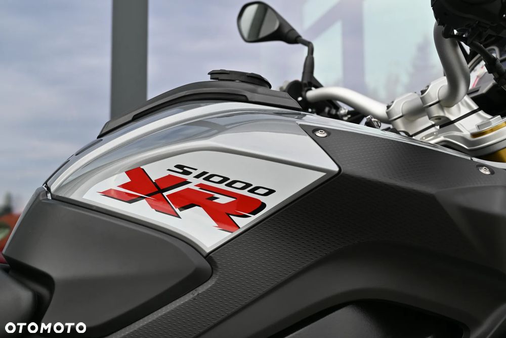 BMW XR - 23