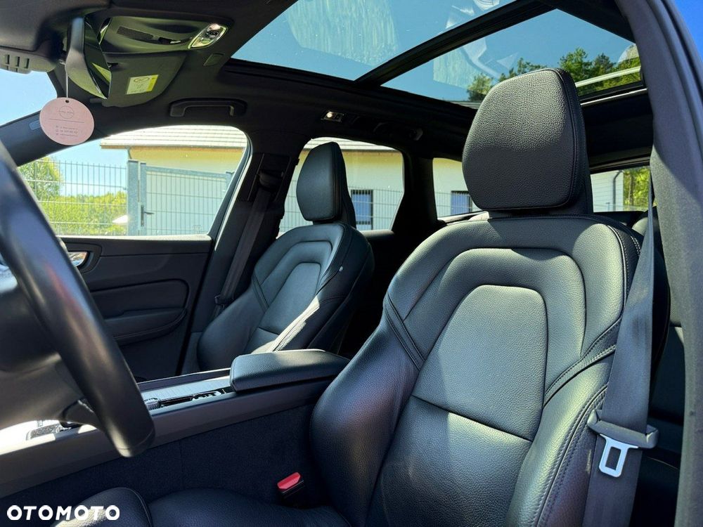 Volvo XC 60 D5 SCR AWD R-Design - 14