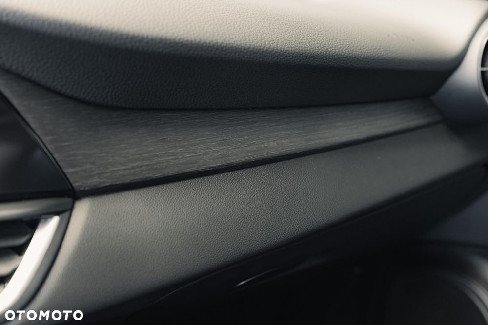 Alfa Romeo Giulia 2.0 Turbo TI Q4 - 32