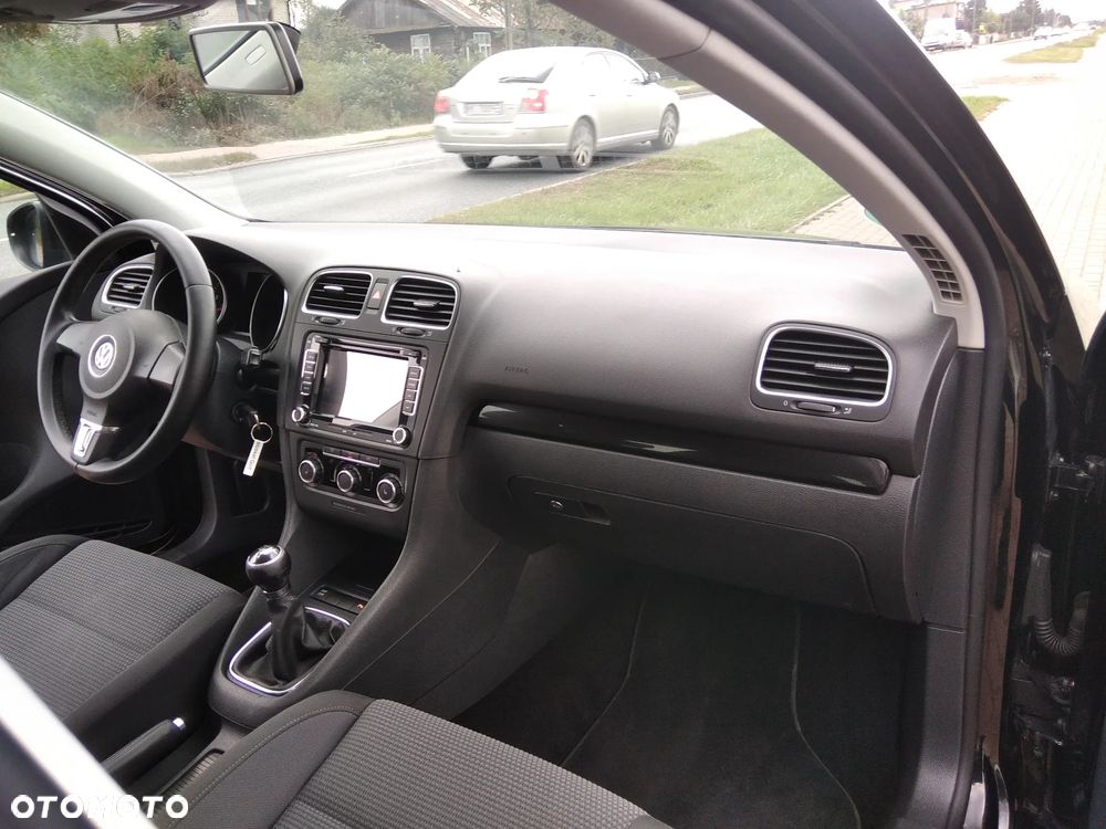 Volkswagen Golf 1.4 Comfortline - 12