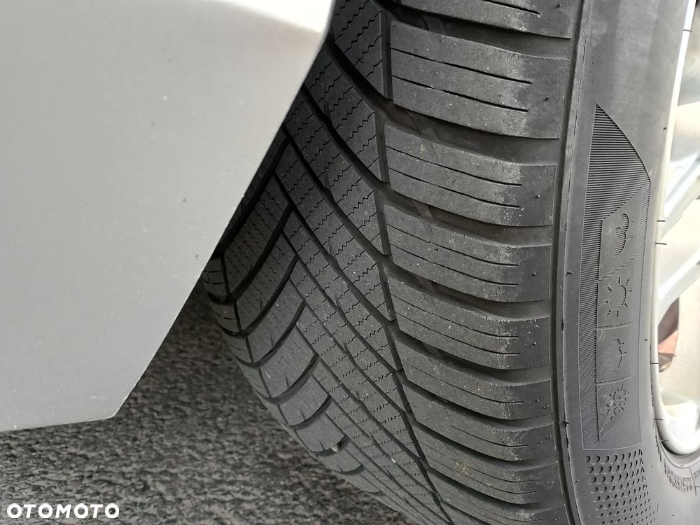 Mercedes-Benz Klasa E 250 CDI DPF BlueEFFICIENCY 7G-TRONIC - 16