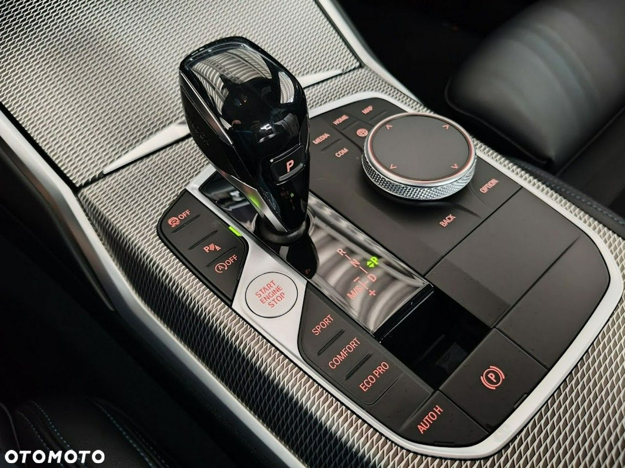 BMW Seria 3 320i GPF xDrive M Sport - 32
