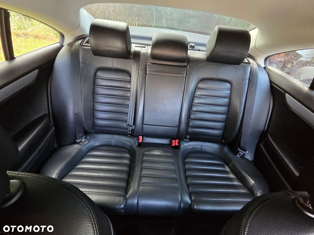 Volkswagen Passat - 5