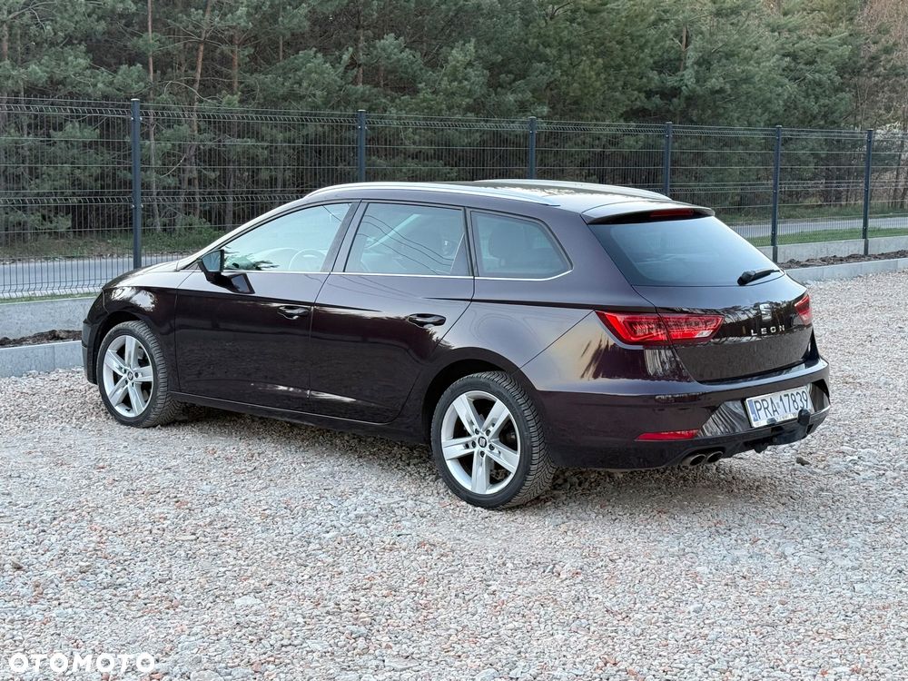 Seat Leon 2.0 TDI DPF Start&Stop DSG XCELLENCE - 32