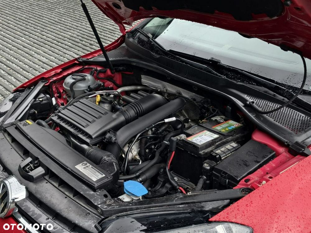 Volkswagen Golf - 25