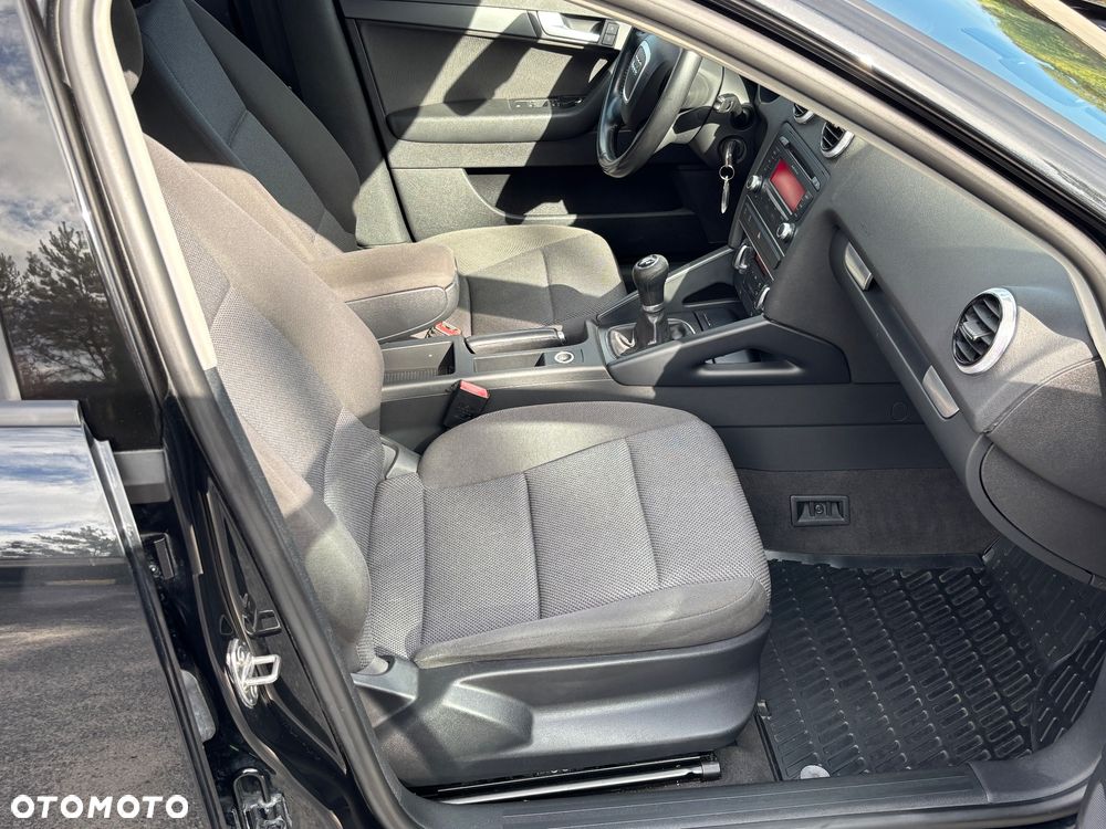 Audi A3 3-drzwiowe 1.6 TDI DPF Ambition - 26
