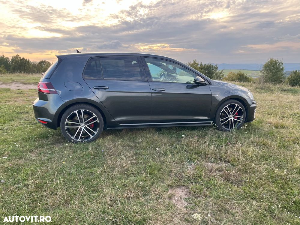 Volkswagen Golf 2.0 TDI DPF BMT DSG GTD - 9