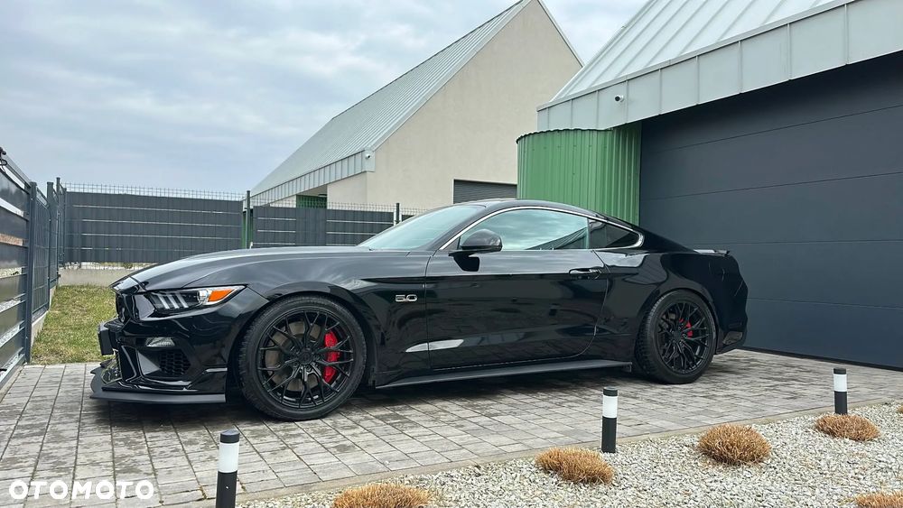 Ford Mustang - 1