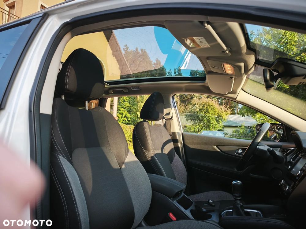 Nissan Qashqai 1.6 DIG-T N-Connecta - 30