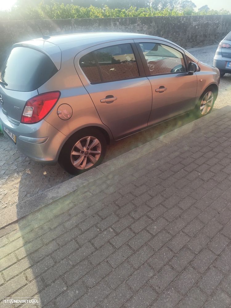Opel Corsa 1.3 CDTi Enjoy - 4