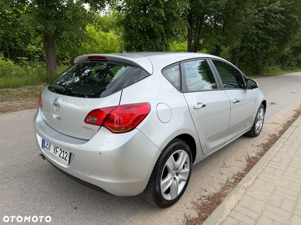 Opel Astra 1.4 Turbo - 15