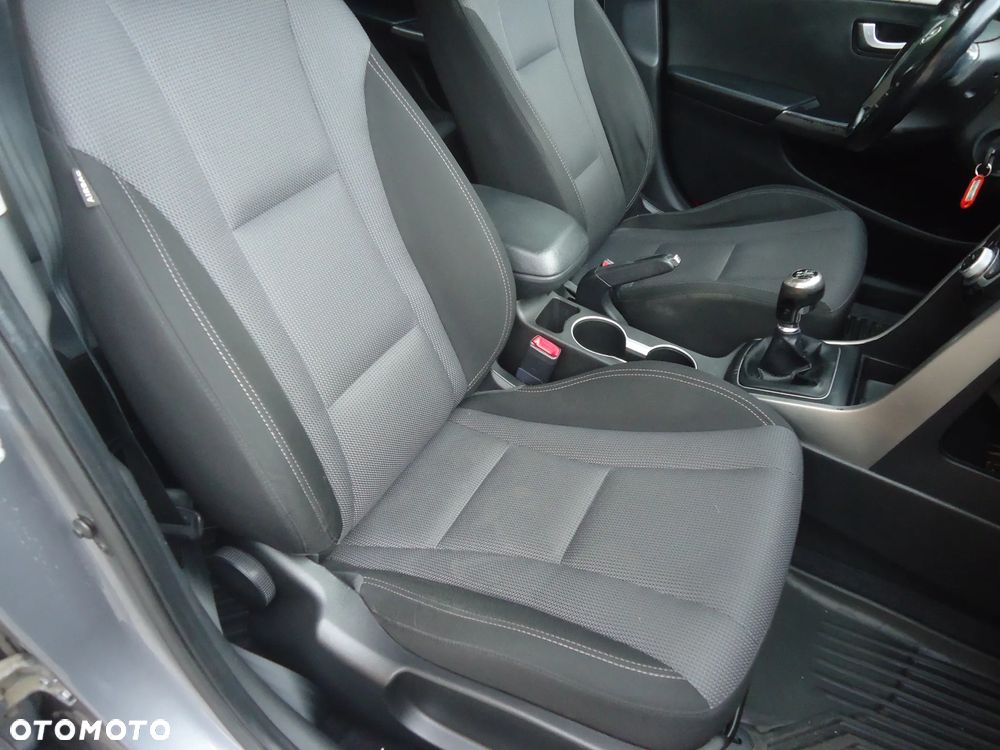 Hyundai i30 1.6 GDI Comfort - 16