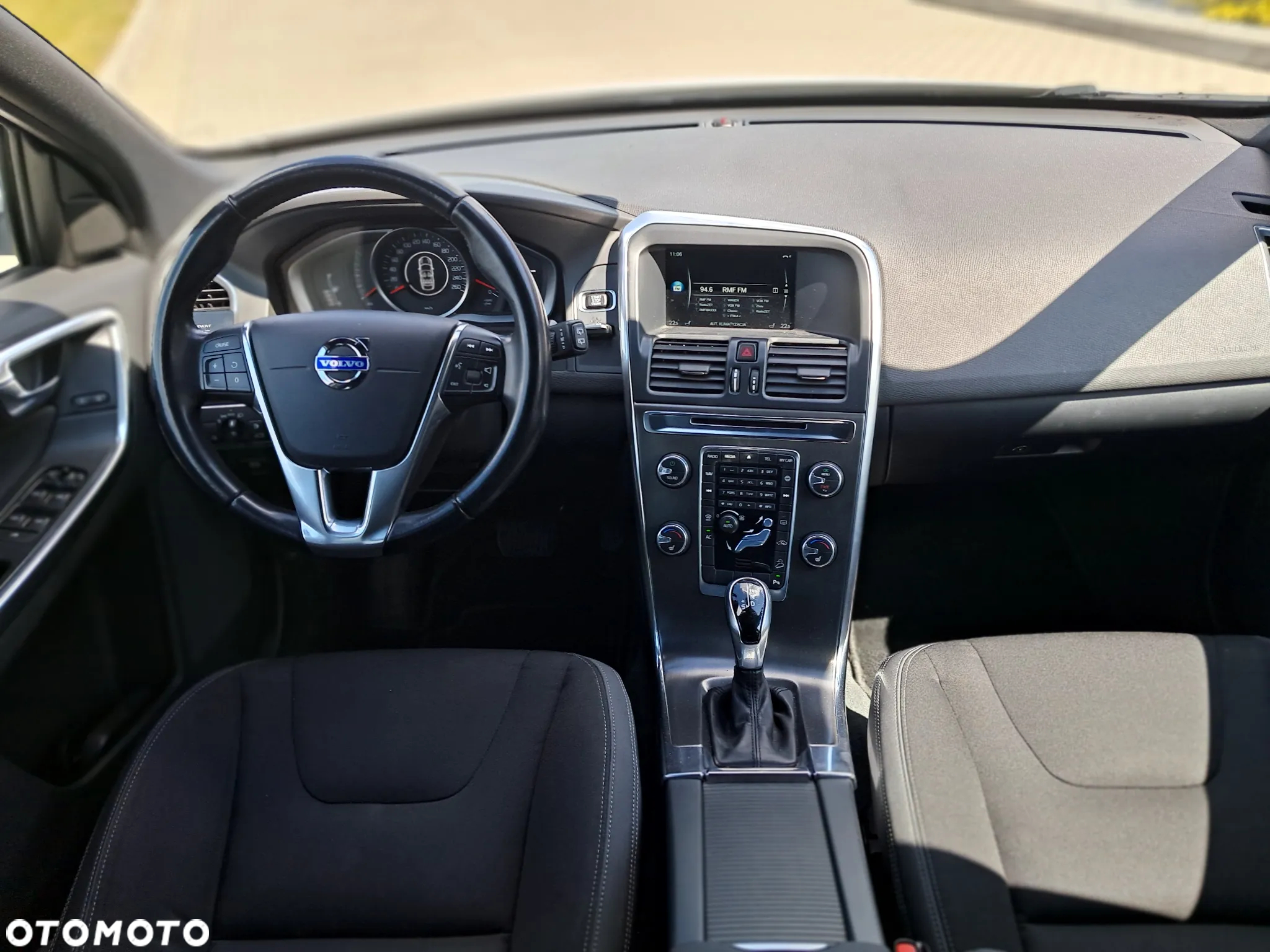 Volvo XC 60 D4 AWD Momentum - 5