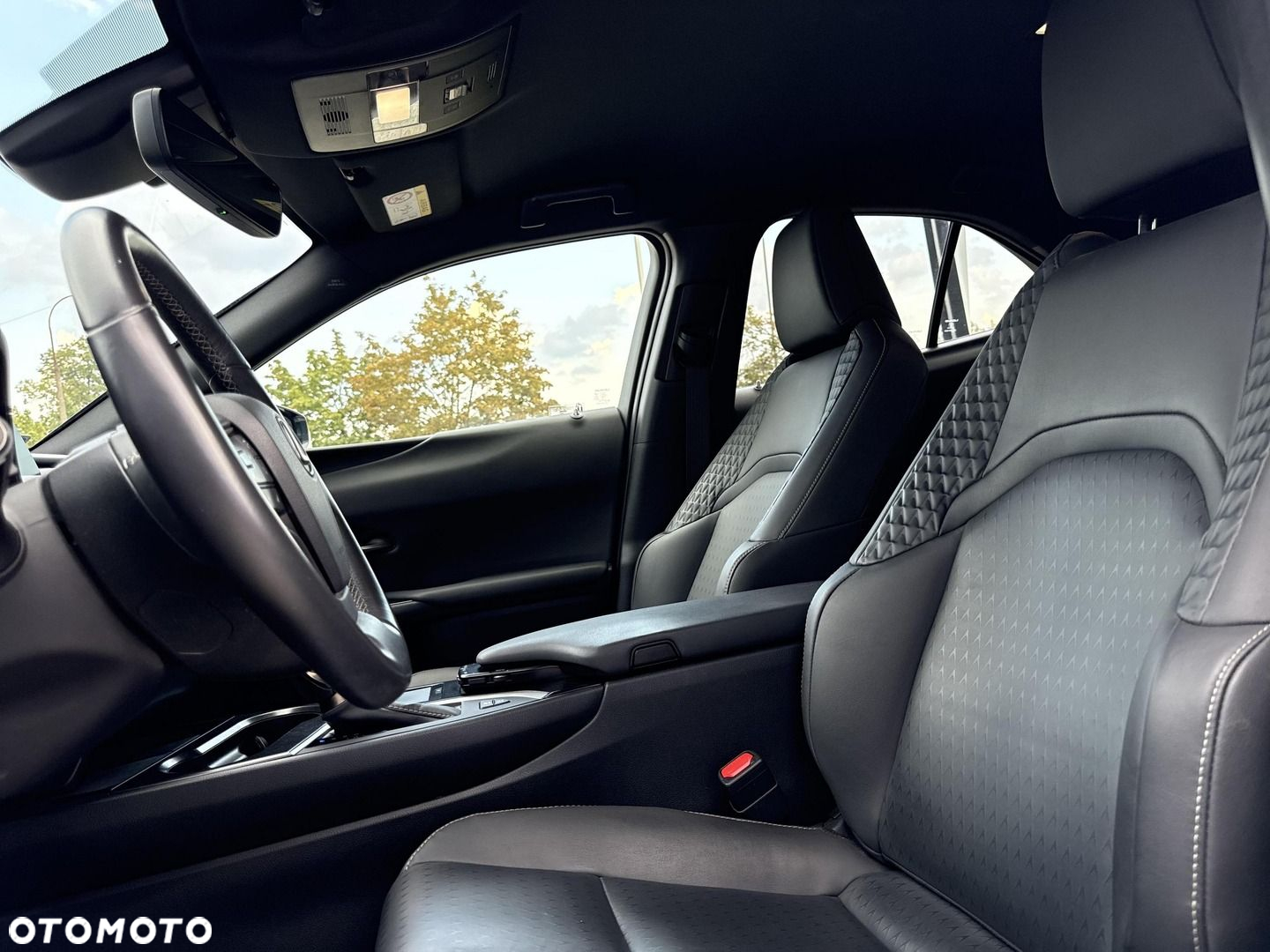 Lexus UX - 11