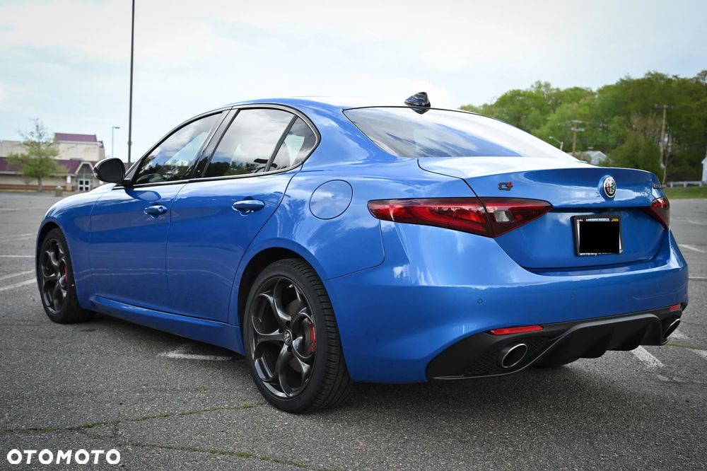 Alfa Romeo Giulia 2.0 Turbo 16V AT8-Q4 Veloce Ti - 10